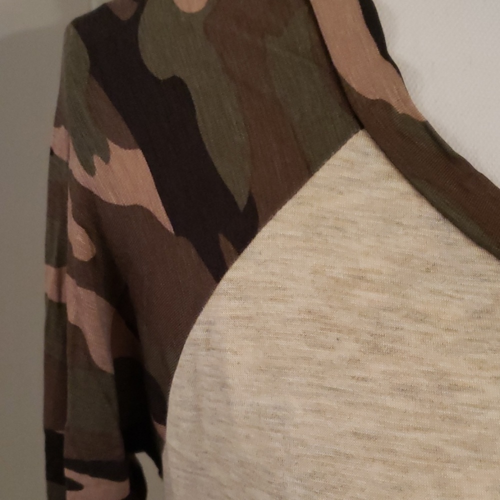Pocket Camo Raglan - Picture 4 of 4